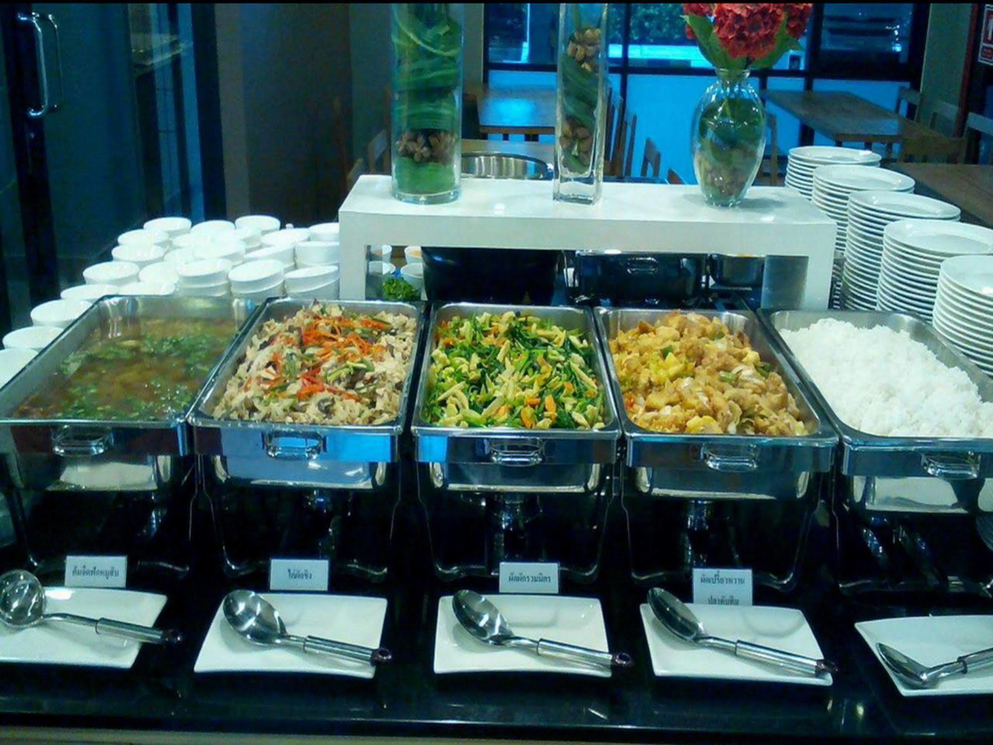 Livotel Hotel Kaset Nawamin Bangkok Dış mekan fotoğraf
