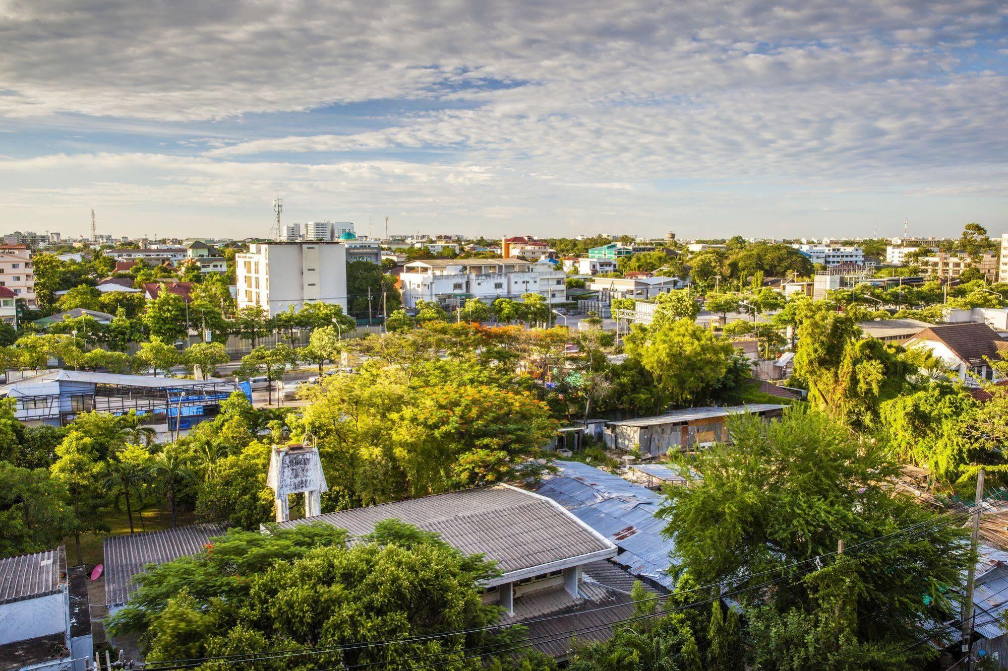 Livotel Hotel Kaset Nawamin Bangkok Dış mekan fotoğraf