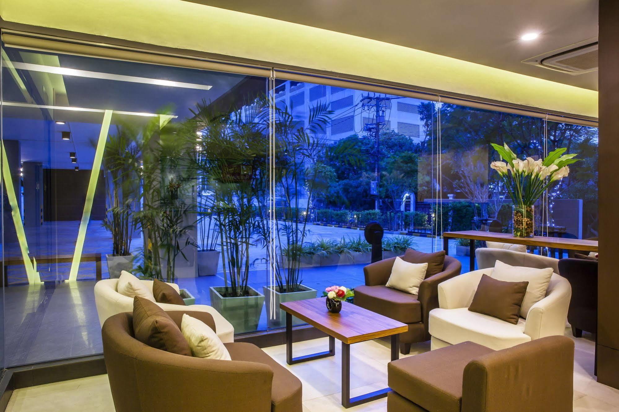 Livotel Hotel Kaset Nawamin Bangkok Dış mekan fotoğraf